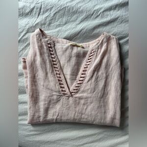 Dolma 100% Linen Long-Sleeved V-Neck Cutout Blouse